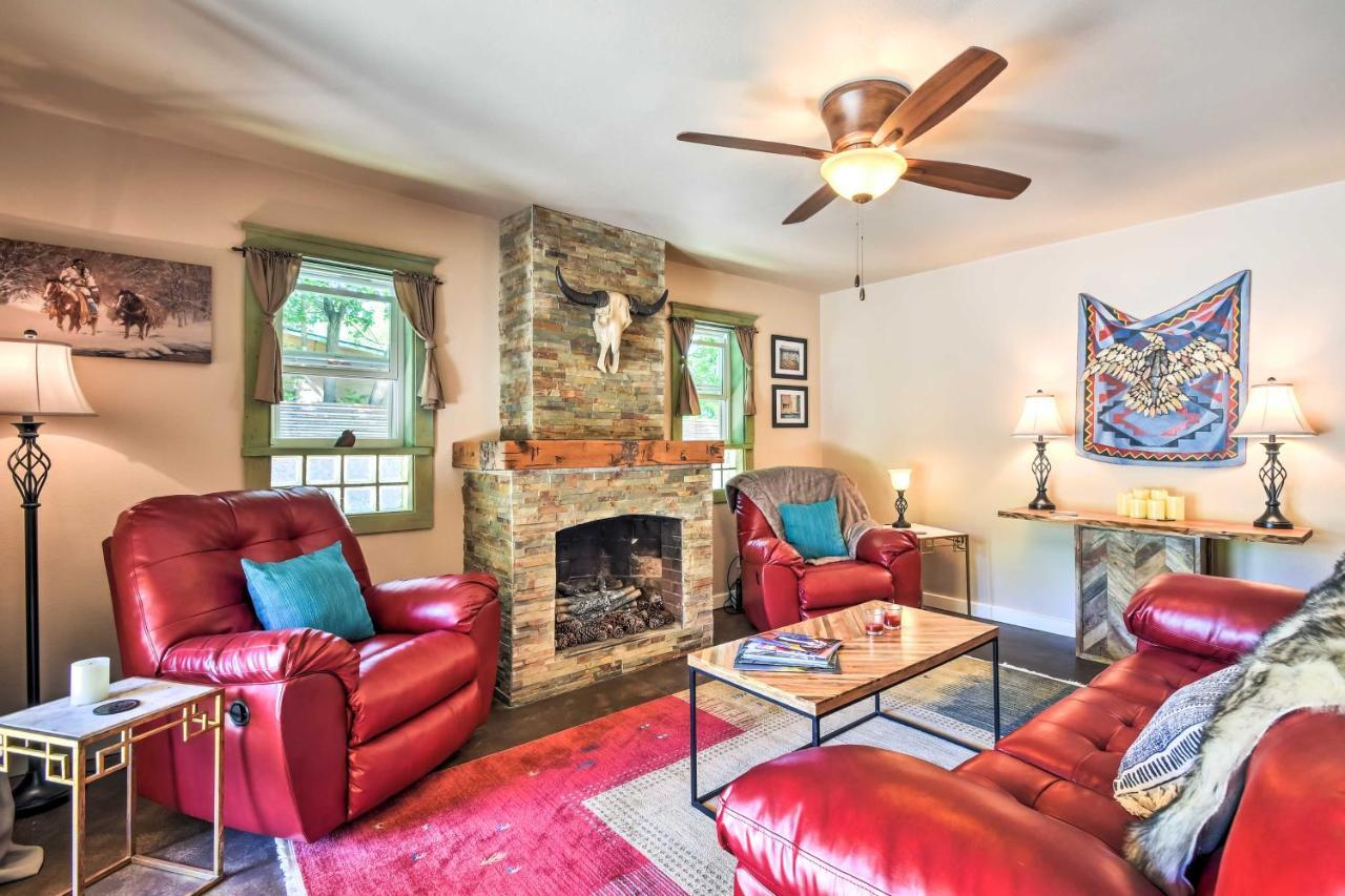 Cozy Home With Media Room Short Walk To Taos Plaza! Luaran gambar