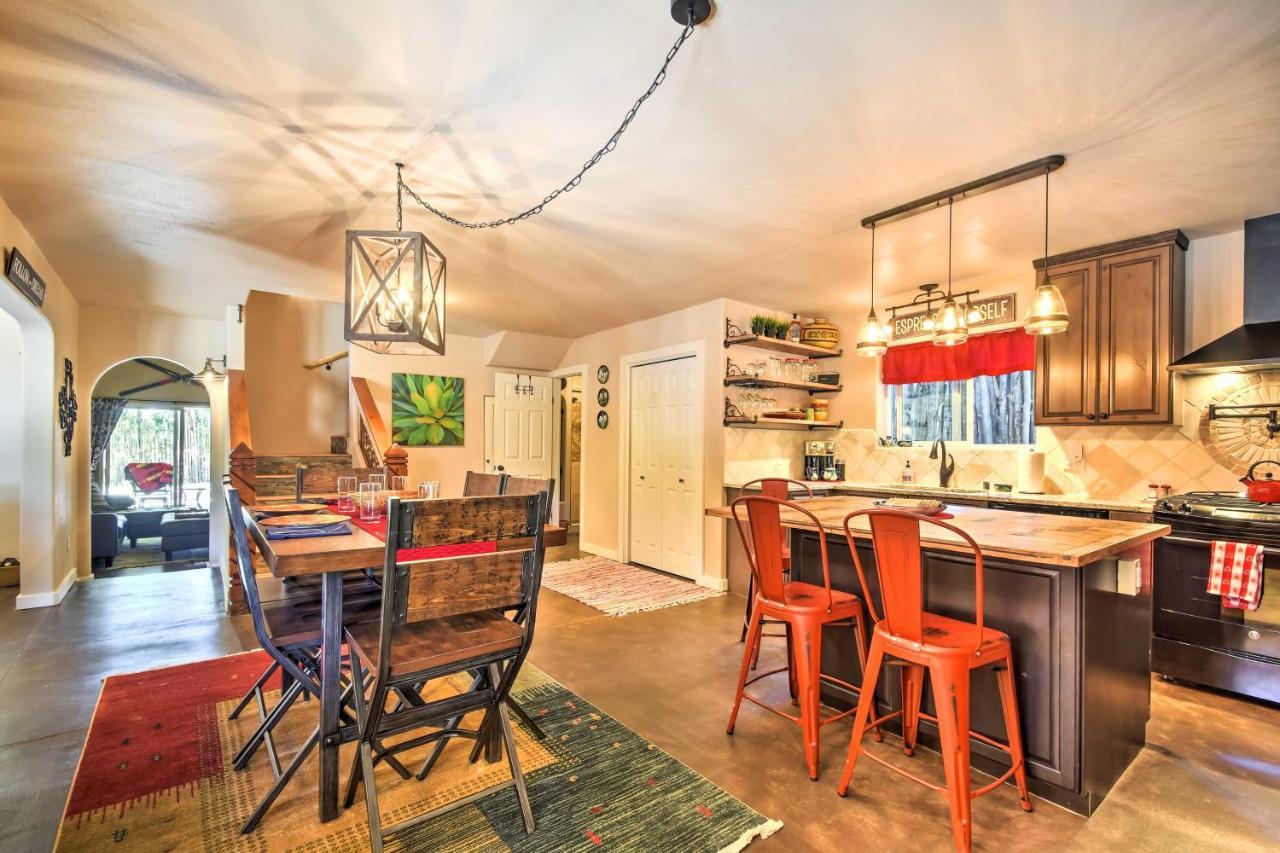 Cozy Home With Media Room Short Walk To Taos Plaza! Luaran gambar