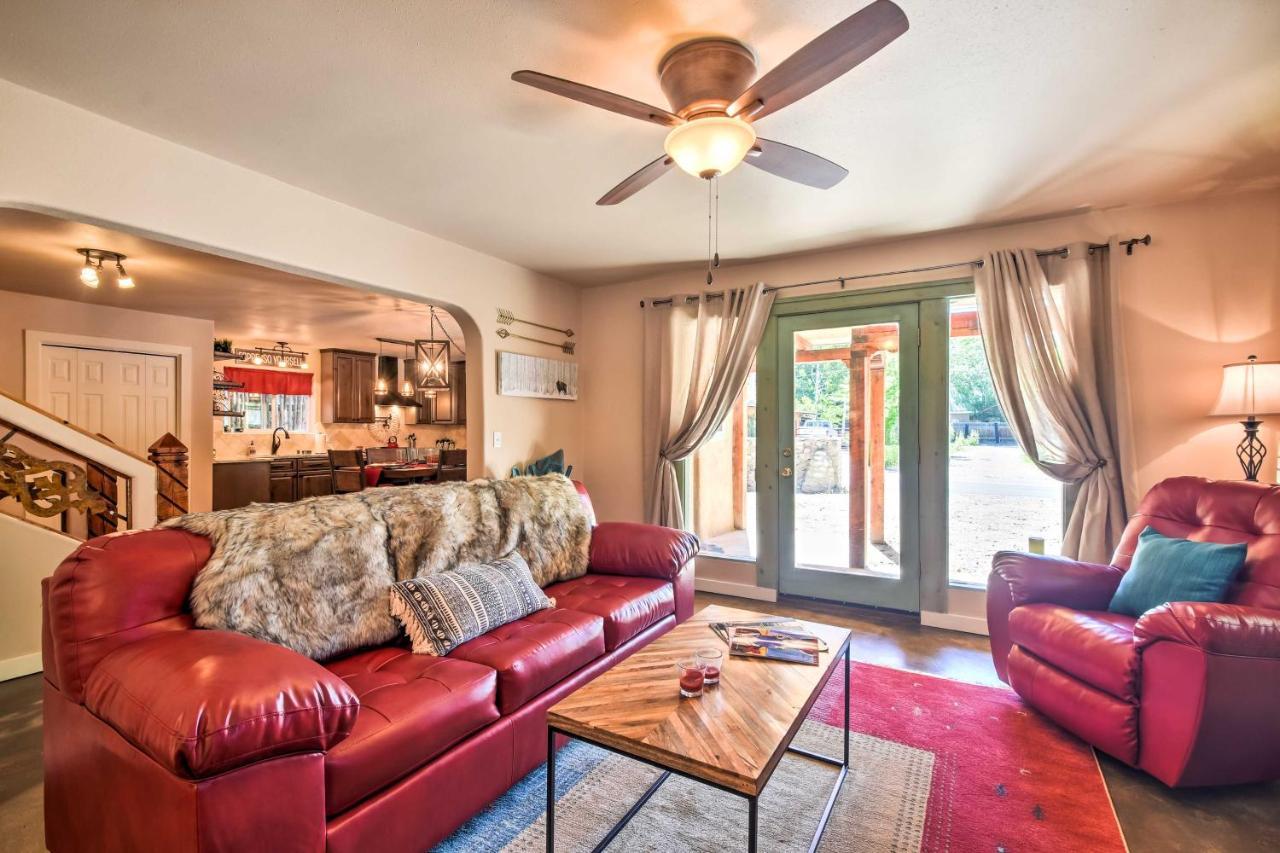 Cozy Home With Media Room Short Walk To Taos Plaza! Luaran gambar