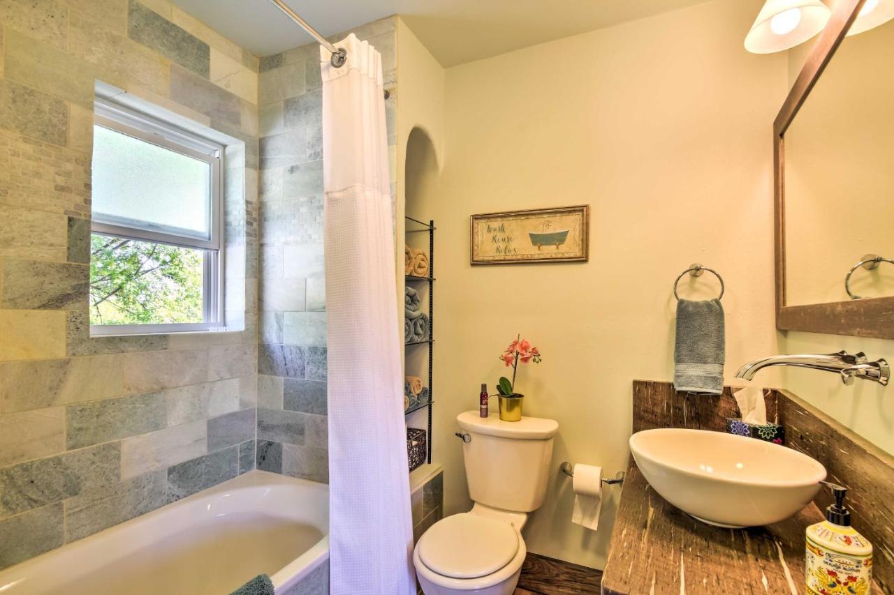 Cozy Home With Media Room Short Walk To Taos Plaza! Luaran gambar