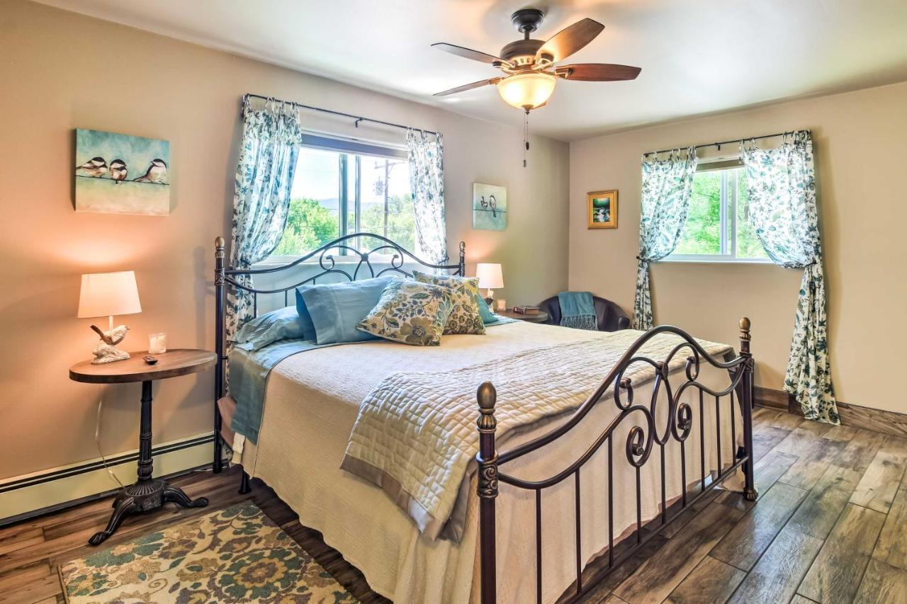 Cozy Home With Media Room Short Walk To Taos Plaza! Luaran gambar