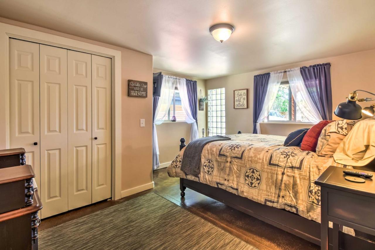 Cozy Home With Media Room Short Walk To Taos Plaza! Luaran gambar