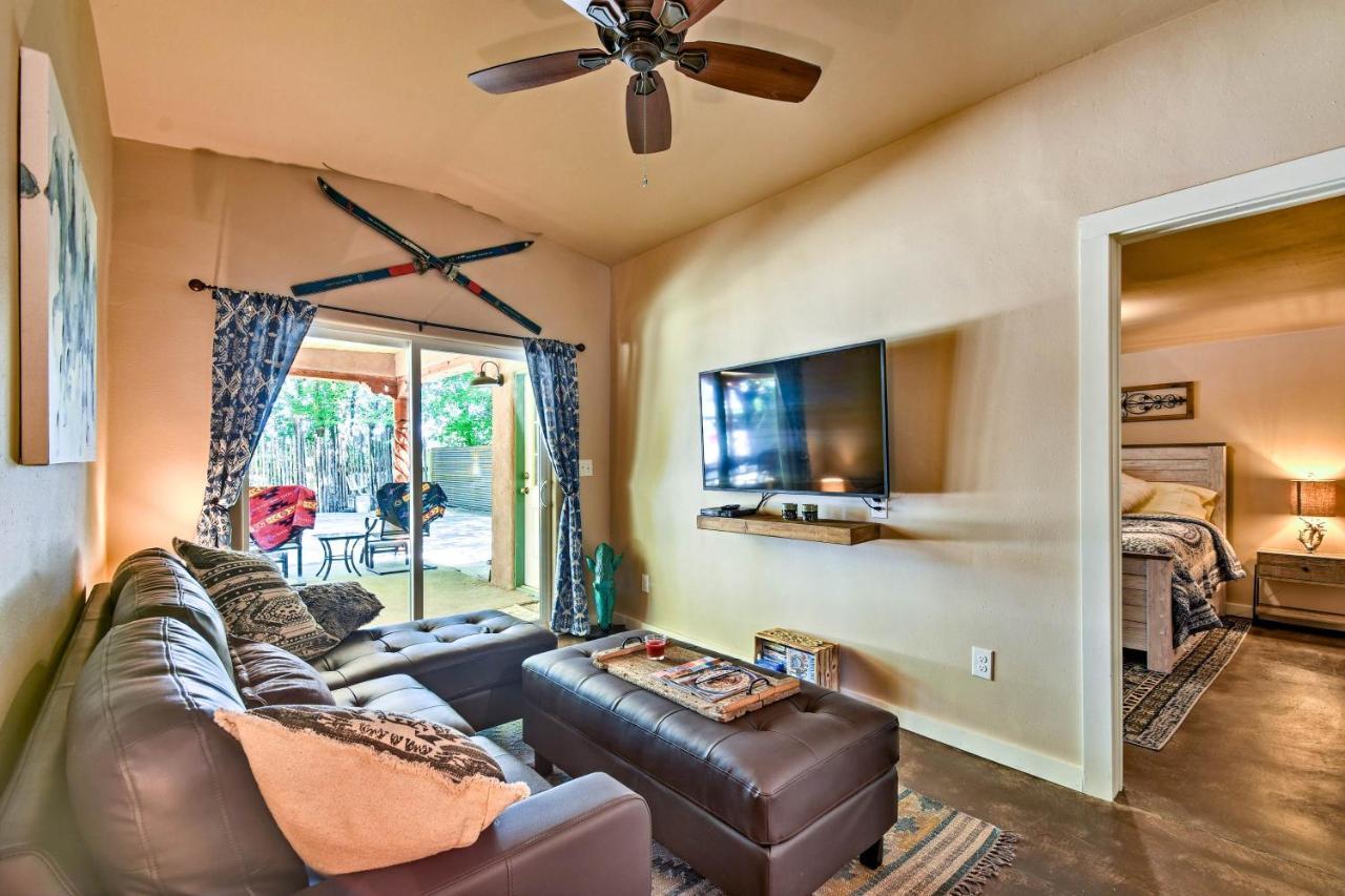 Cozy Home With Media Room Short Walk To Taos Plaza! Luaran gambar